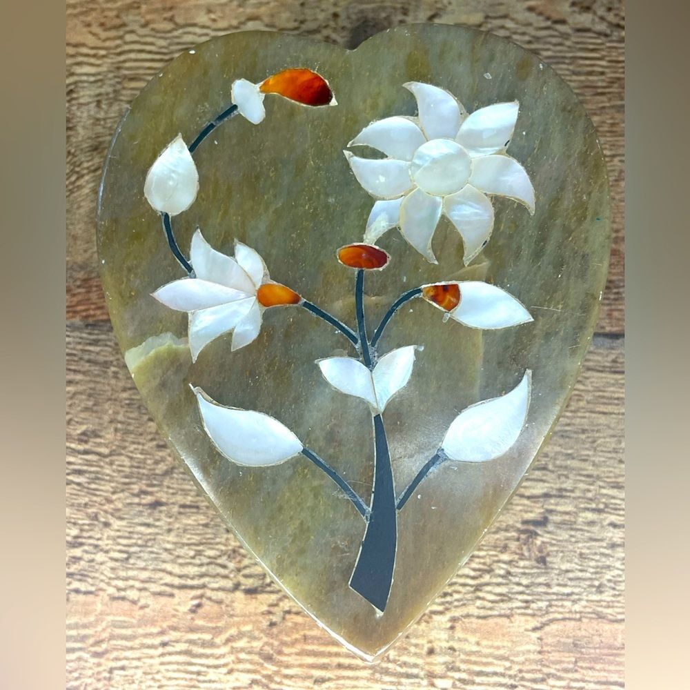 Mother-of-Pearl Abalone Inlay SoapStone Heart Trinket Box / Dish Vintage